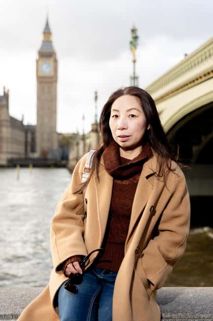 London: Private Photo Session at Iconic Landmarks - Meeting Point at the London Eye Entrance