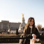 London : Private Photoshoot Outside Buckingham Palace - Meet at Buckingham Palace in London for a Quick, Personalized Photoshoot