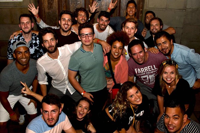 London Pub Crawl - The Role of the Guide and Photography