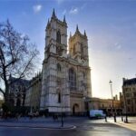 London: Royal Rascals and Scandalous Sovereigns Walking Tour - Starting Outside Westminster Abbey Gift Shop