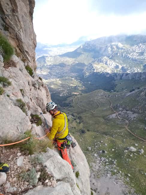 Long route climbing on the Peñon de Ifach - Climbing Above the Mediterranean Sea