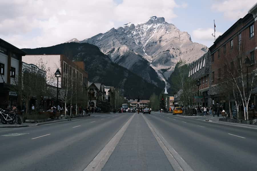 Long Stops: Banff Gondola & Lake Minnewanka(Hiking Optional) - Starting Point and Transportation Details in Alberta