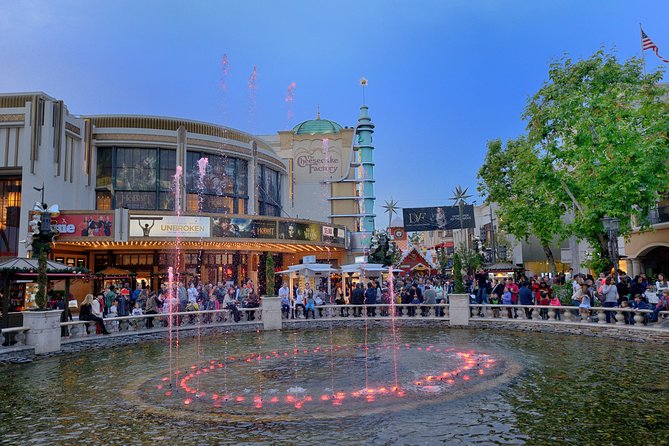 Los Angeles Private Tour - Exploring the Hollywood Walk of Fame and Theatre District