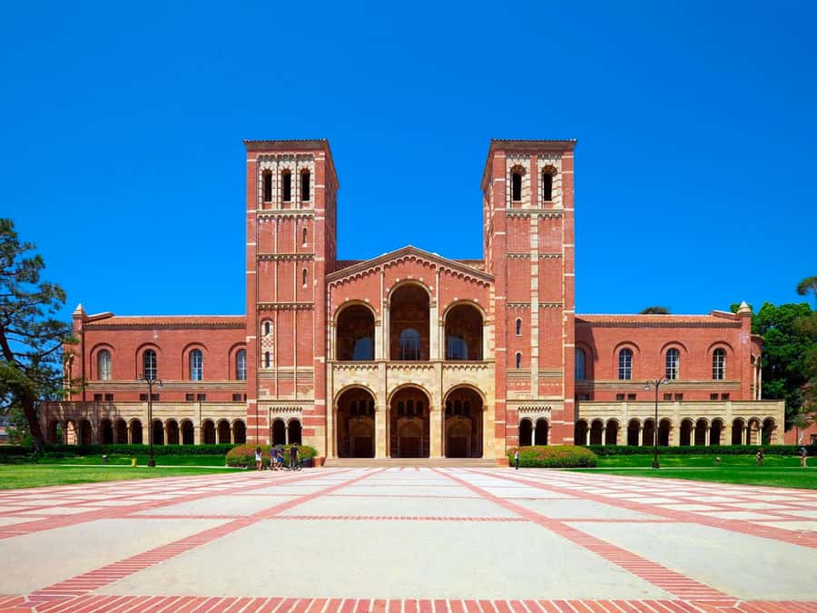 Los Angeles: UCLA Campus Guided Walking Tour - Walking Through UCLA’s Historic and Modern Landmarks