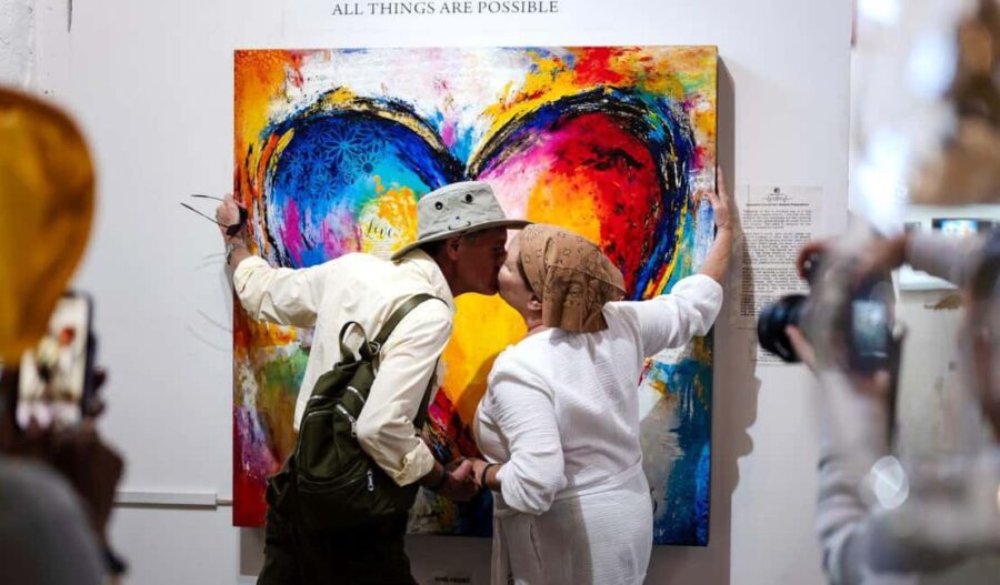 Los Cabos: San Jose del Cabo Art Walk and Beer Tasting Tour - Visiting the VelvetBox Jewelry for Pearl Education