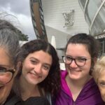 Louis Vuitton Foundation Exterior Walking Tour and Premium Entry - Starting at the Iconic Fondation Louis Vuitton in Neuilly-sur-Seine