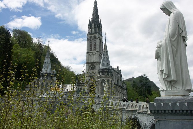 LOURDES : COME FOR A DAY - Private Day-trip from PARIS by High Speed Train - The Sanctuary and Grotto: Highlights of the Lourdes Visit