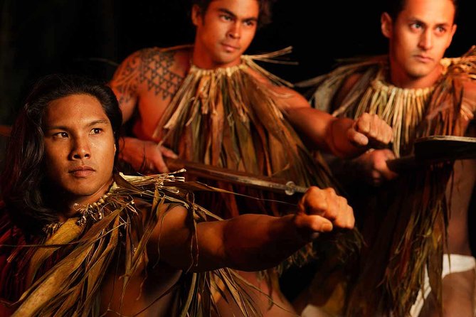 Luau Kalamaku on Kauai with Manor House 4-Course Dinner & Show - The Torchlit Walk to the Luau Pavilion