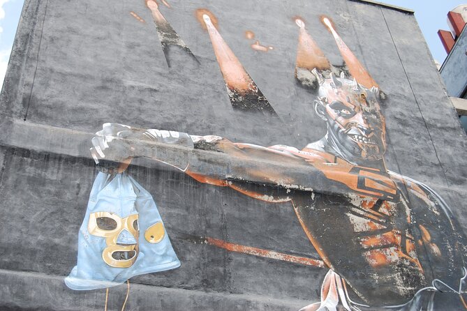 Lucha libre show & Pulque tasting by bicycle - Mercado La Ciudadela: Handicrafts and Local Artisans