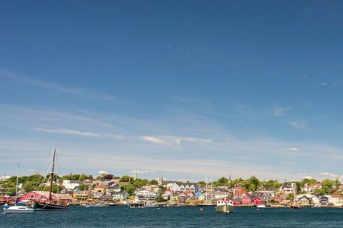 Lunenburg Tour - Discovering the Historic Town of Lunenburg