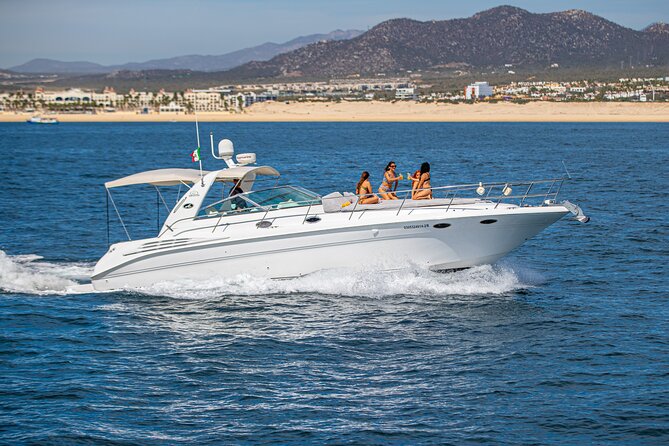 Luxury 42' Yacht Tour in Cabo for Snorkeling and Sunset - The Luxury 42 Yacht: A Comfortable and Stylish Vessel