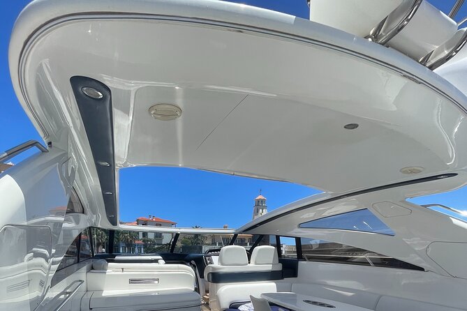 Luxury Yacht 4 hours in Madeira - Start Your Day with Pickup in Caniçal