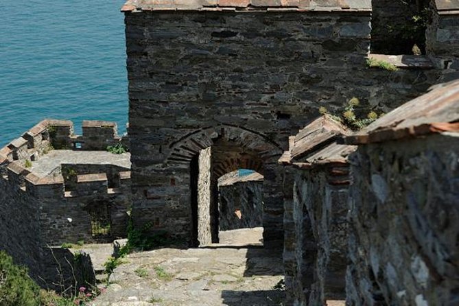 Luxury Yacht Bosphorus Cruise with Stop in Asia - Guide Included - Starting Point and Booking Details