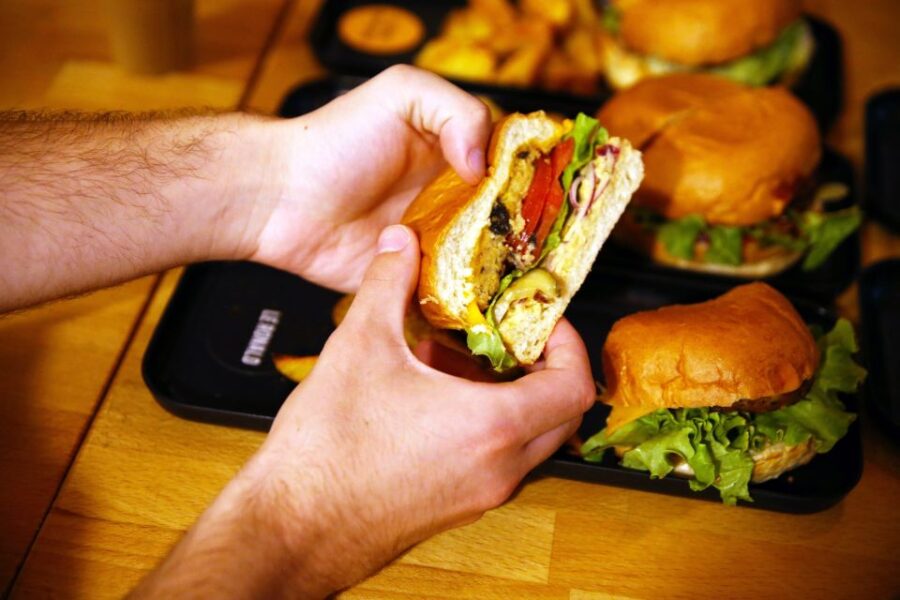 Lyon: Croix-Rousse District Vegan Food Tour with Tastings - The Charm of Croix-Rousse: Exploring a Hilltop Neighborhood