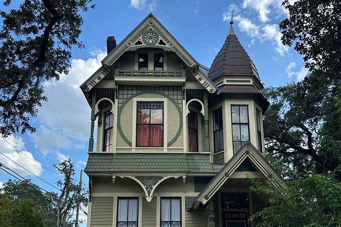 Macabre Victorian Era Walking Tour in Savannah Ga - Exploring Savannah’s Victorian Mansions and Historic District