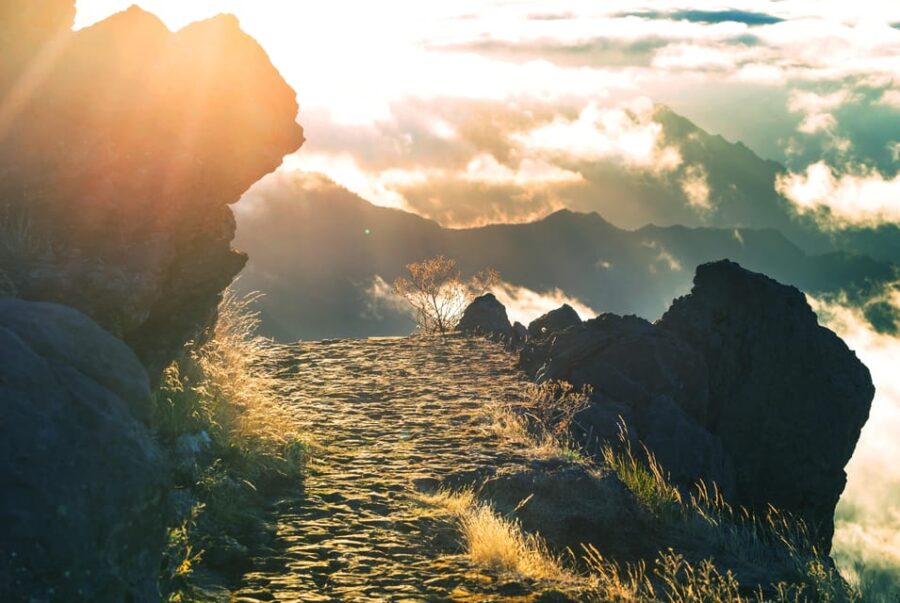 Madeira: Heavenly Sunset Pico do Arieiro with Snacks & Wine - Scenic Drive to Pico do Arieiro