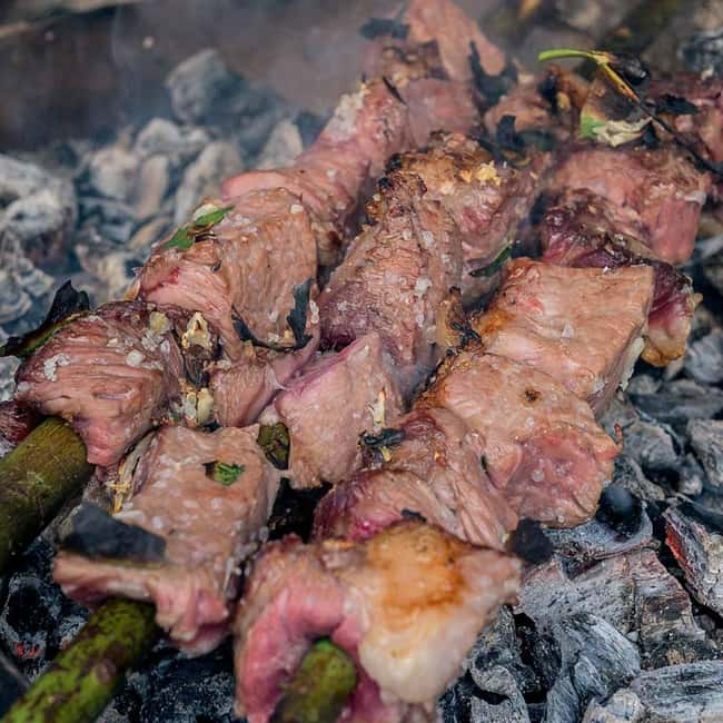 Madeira: Traditional Espetada Dinner with Folklore Show - The Authentic Flavors of Madeira’s Espetada
