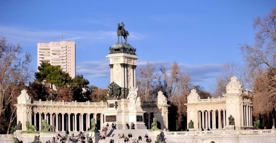 Madrid: 1.5-Hour Retiro Park Guided Walking Tour - Exploring the Main Highlights of Retiro Park