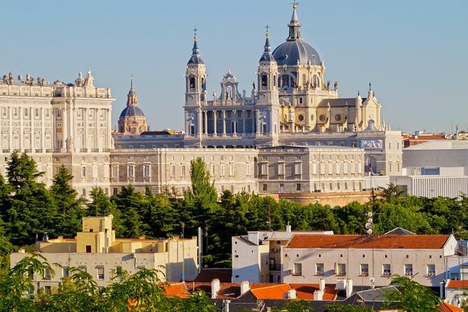 Madrid Airport MAD Round-Trip Private Transfer in Luxury Van - Meeting Points and Pickup Details