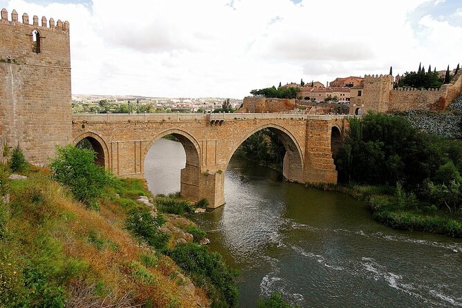 Madrid city tour with Royal Palace and Toledo in 1 day - Toledo’s Medieval Heritage: The Bull Ring and the Medieval Bridge