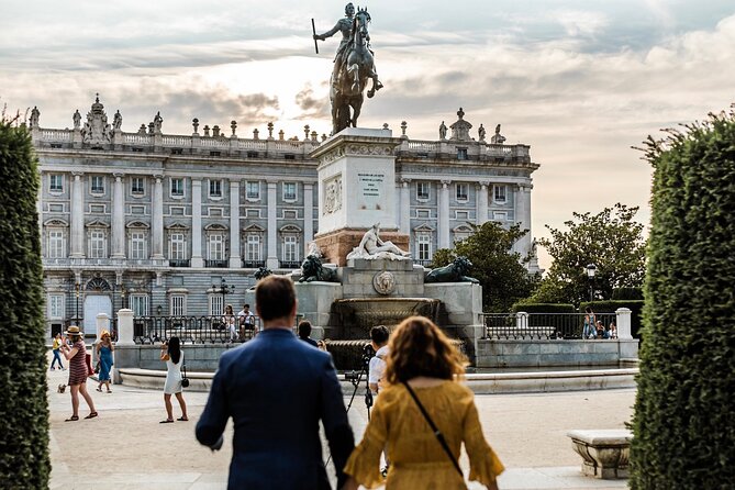 Madrid Highlights & Hidden Gems Private Tour with a Local - Authentic Madrid Neighborhoods and Artisan Shopping