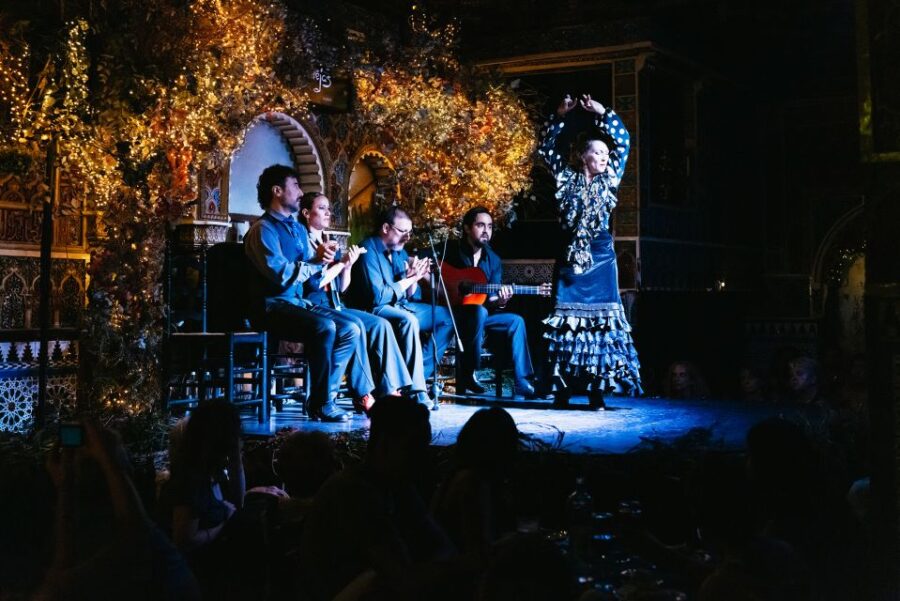 Madrid: Live Flamenco Show with Food and Drinks Options - What a Flamenco Show at Torres Bermejas Looks Like