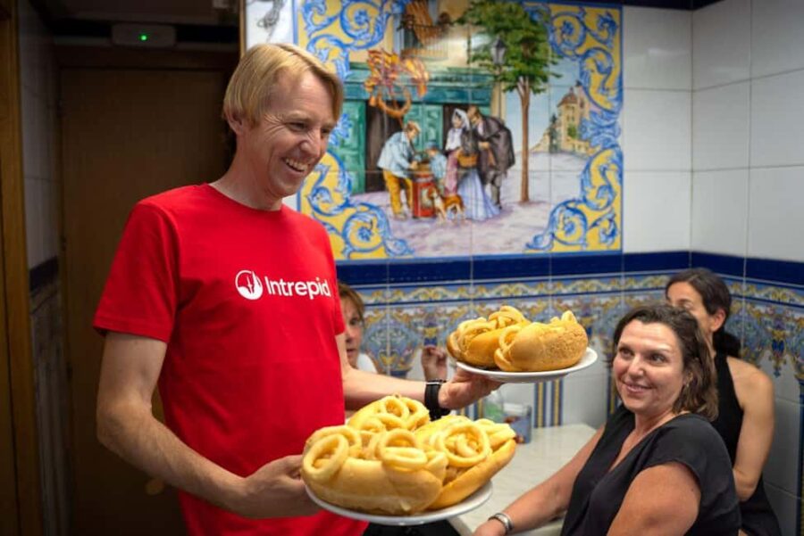 Madrid: Local Tapas, Drinks, and Hidden Gems Walking Tour - Exploring Plaza de la Villa and Its Surroundings