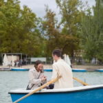 Madrid: Professional photoshoot in the Retiro park - Starting Point at Puerta de Alcalá