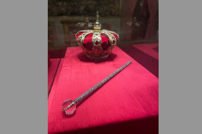 Madrid Royal Palace Tour - Semi private - The Experience of Skipping the Lines and Small Group Benefits