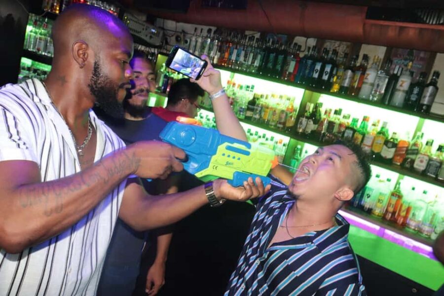 Madrid: Top Pub Crawl with Drinks and Free Nightclub Entry - Exploring Madrid’s Central Neighborhoods: Santa Ana and Las Letras