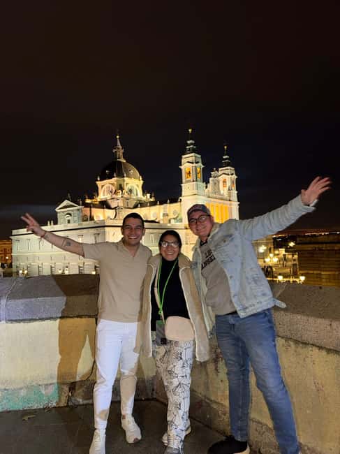 Madrid: Tuk Tuk Tour with Live Commentary - Discover Top Madrid Landmarks in a Compact Ride