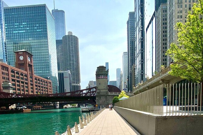 Magnificent Mile Architecture Tour With 360 Chicago Upgrade - Exploring Chicago River and Riverwalk