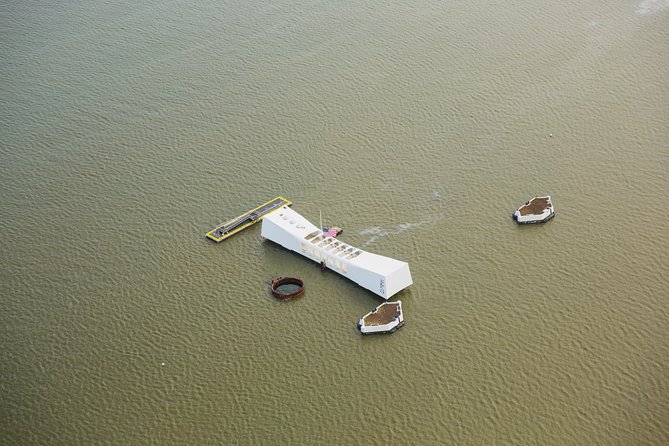 Magnum PI Hughes 500 4-Passenger Doors-Off Helicopters - Highlights of Iconic Landmarks: Pearl Harbor and Honolulu Harbor