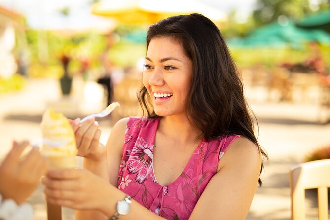 Majestic Circle Island Tour with Lunch - Sampling Local Flavors and Nuts at Tropical Farms Macadamia Nut Outlet