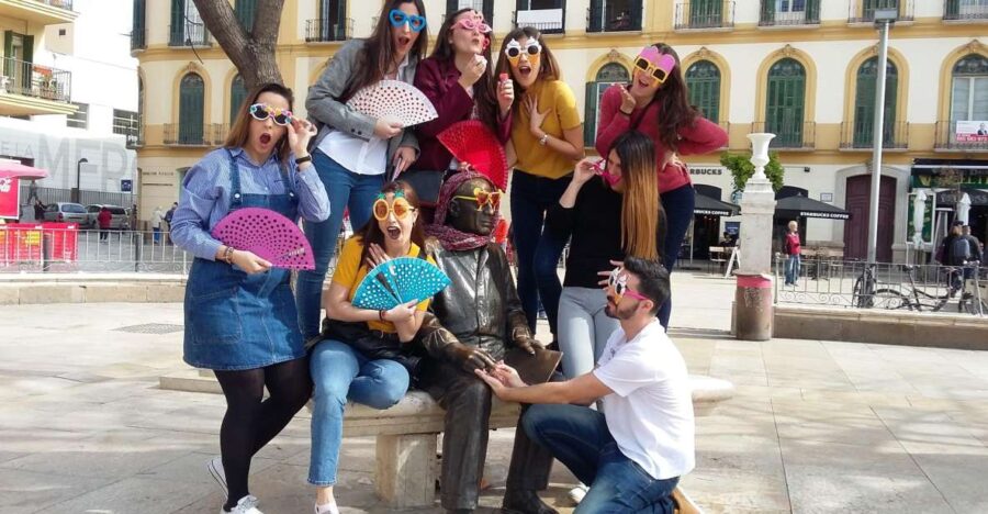 Malaga: Bachelorette Party Treasure Hunt - Explore Malaga’s Iconic Historic Center and Hidden Corners
