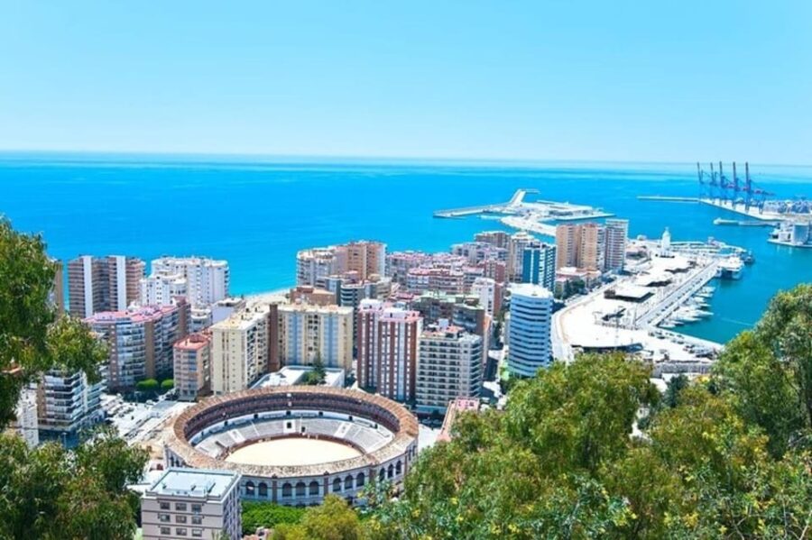 Malaga: Walking Tour of Must-See Attractions - Exploring Malaga’s Roman and Moorish Heritage