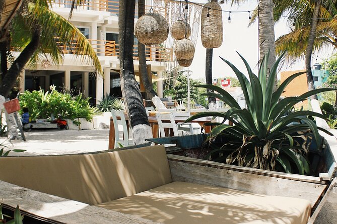 MALECON21 Costa Maya GOLD BEACH BREAK DAY PASS - What the Gold Package Includes: Drinks, Food, and Amenities