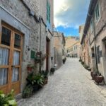 Mallorca Full-Day VIP Tour: Valldemossa, Deià & Sóller Experience - Explore the Charm of Valldemossa Village