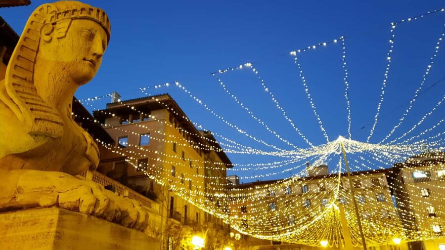 Mallorca: Palmas Winter Magic City Walk with Christmas Glow - Exploring Palma’s Old Town at Dusk