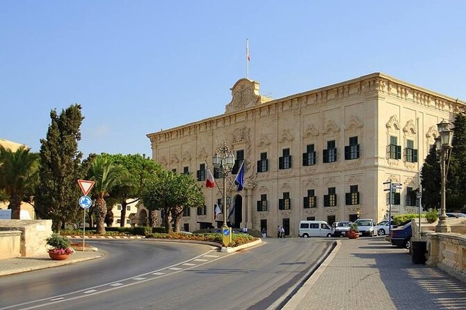 Malta Shore Excursion: Private Tour of Historic Palaces and Noble Homes - The Experience with a Knowledgeable Guide