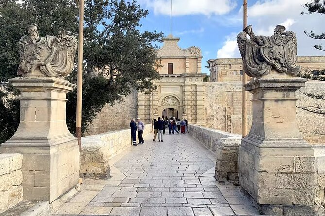 Malta small group tour of Mdina and Mosta Basilica with lunch - Visiting the Majestic Mosta Rotunda