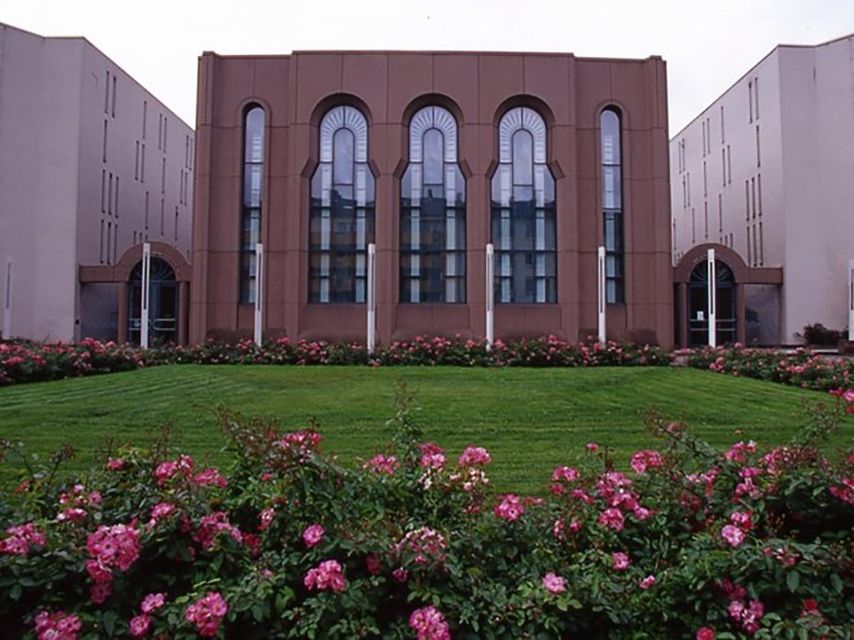 Mannheim, guided costume tour: Hangmen, Witches, Huguenots - Starting Point at the Baroque Palace in Mannheim