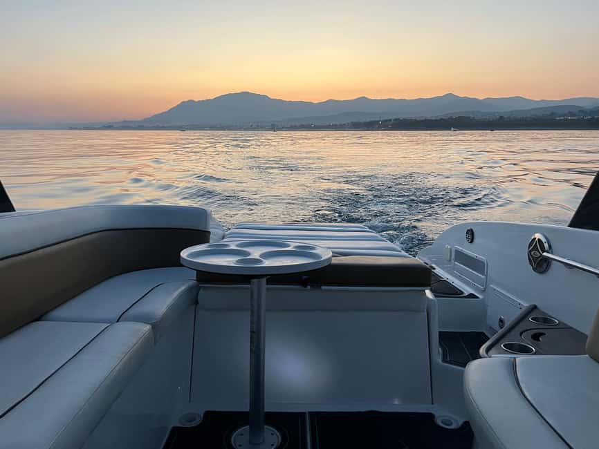 Marbella: Puerto Banus Boat Trip with Dolphin Watching - The Experience of a 2-Hour Yacht Cruise