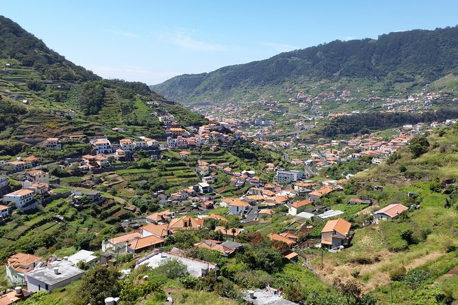 Maroços - Mimosa Valley - The Guide: Knowledgeable and Approachable