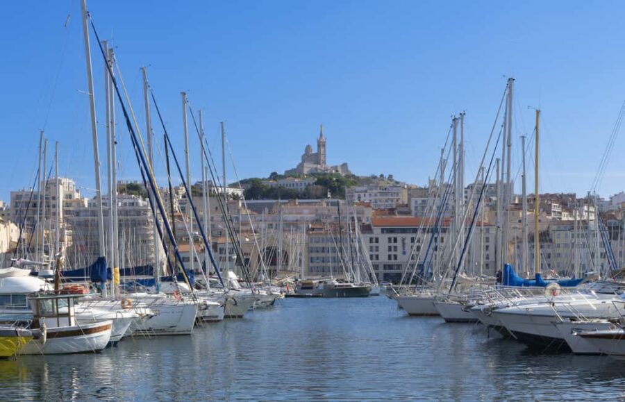 Marseille : Old Port Walking Tour - Exploring the Old Ports Historic Heart