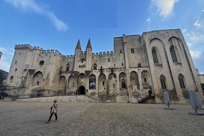 Marseille Provence Airport transfer  Avignon - Key Points
