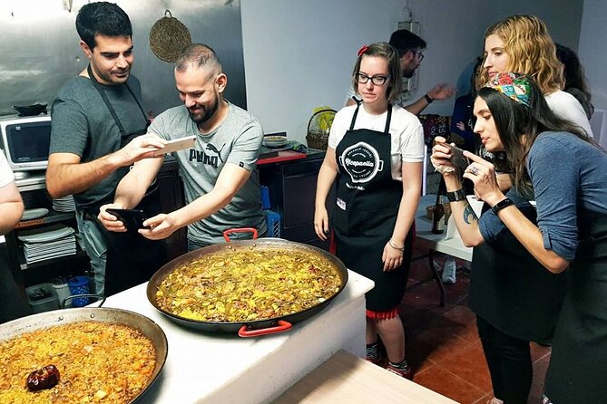 Master the Art of Paella in an Authentic Valencian Kitchen - The Role of the Central Market and Local Ingredients