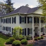 Maumee's Charming Riverside Heritage: A Self-Guided Audio Tour - Exploring Maumee’s Shadowy Past at the Governors Inn