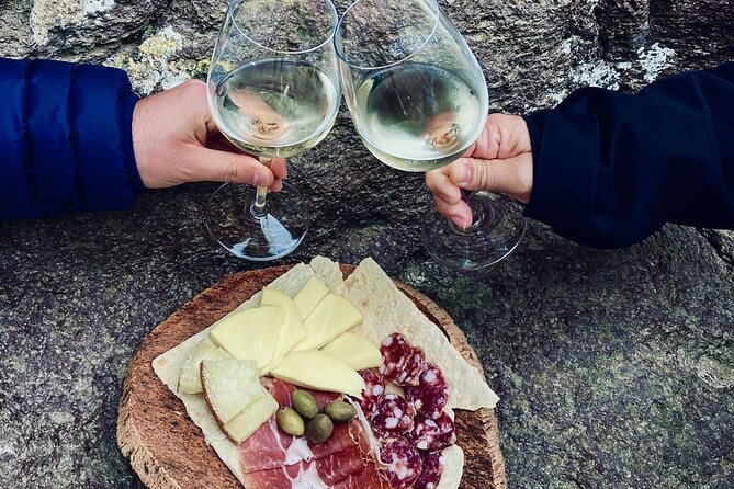 Medieval Village Walking Tour with Aperitif in Castelsardo - Sampling Sardinian Flavors During the Aperitif