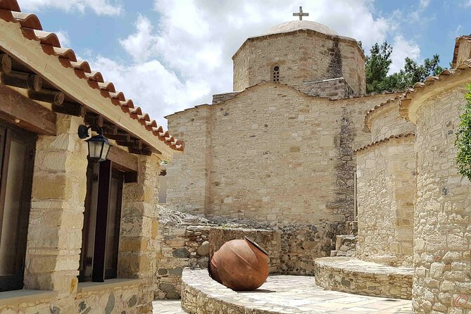 Meet the locals of Troodos mountains - Visiting the Village of Agros